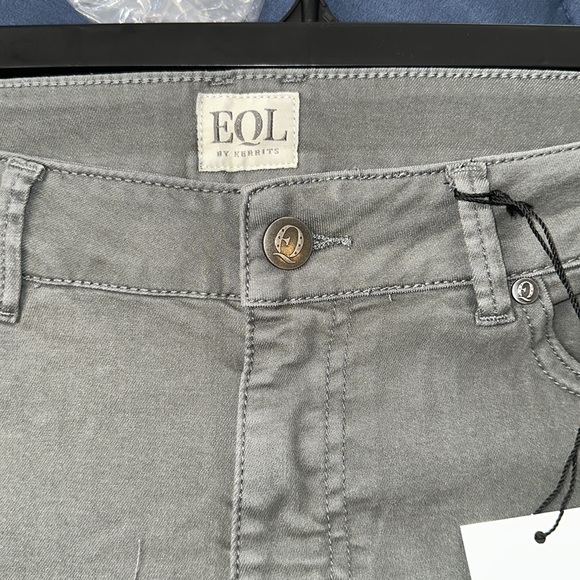 NWT - In motion cropped pants (JUNIPER) various sizes available!!! NEW - 🥰 - Picture 9 of 11